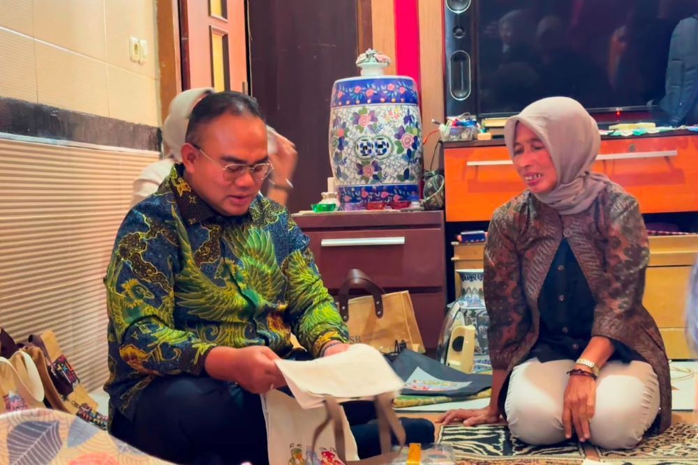 Bersama PNM Mekaar mesin jahit tua mampu menghidupi lima keluarga