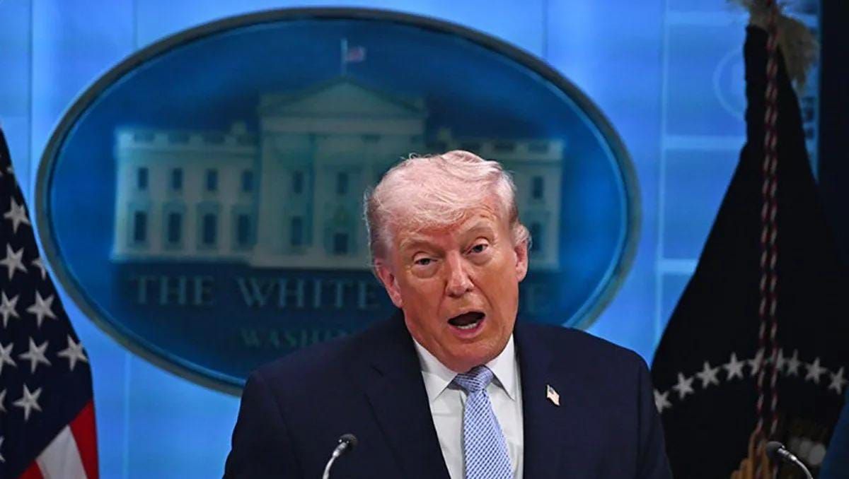 Arsip foto - Presiden Amerika Serikat Donald Trump saat konferensi pers di Ruang Briefing Pers James S. Brady di Gedung Putih, Washington D.C., Amerika Serikat <b>(Antara)</b>