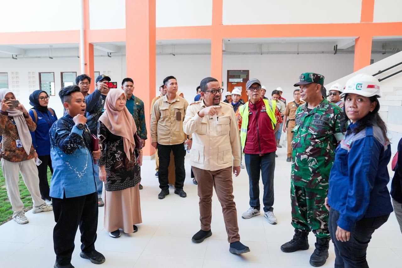 Kunjungi Sekolah Rakyat Terintegrasi Surabaya, Qodari: Fasilitasnya Setara Sekolah Swasta Terbaik.