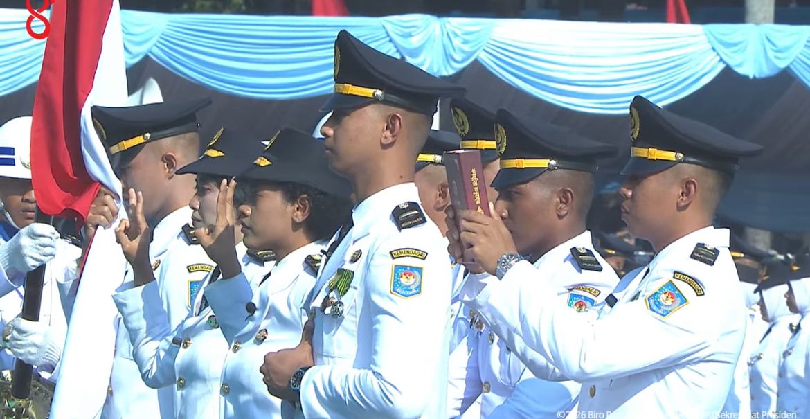 Prabowo Subianto melantik 1.204 pamong praja muda Institut Pemerintahan Dalam Negeri (IPDN), di Kampus IPDN <b>(Istimewa)</b>