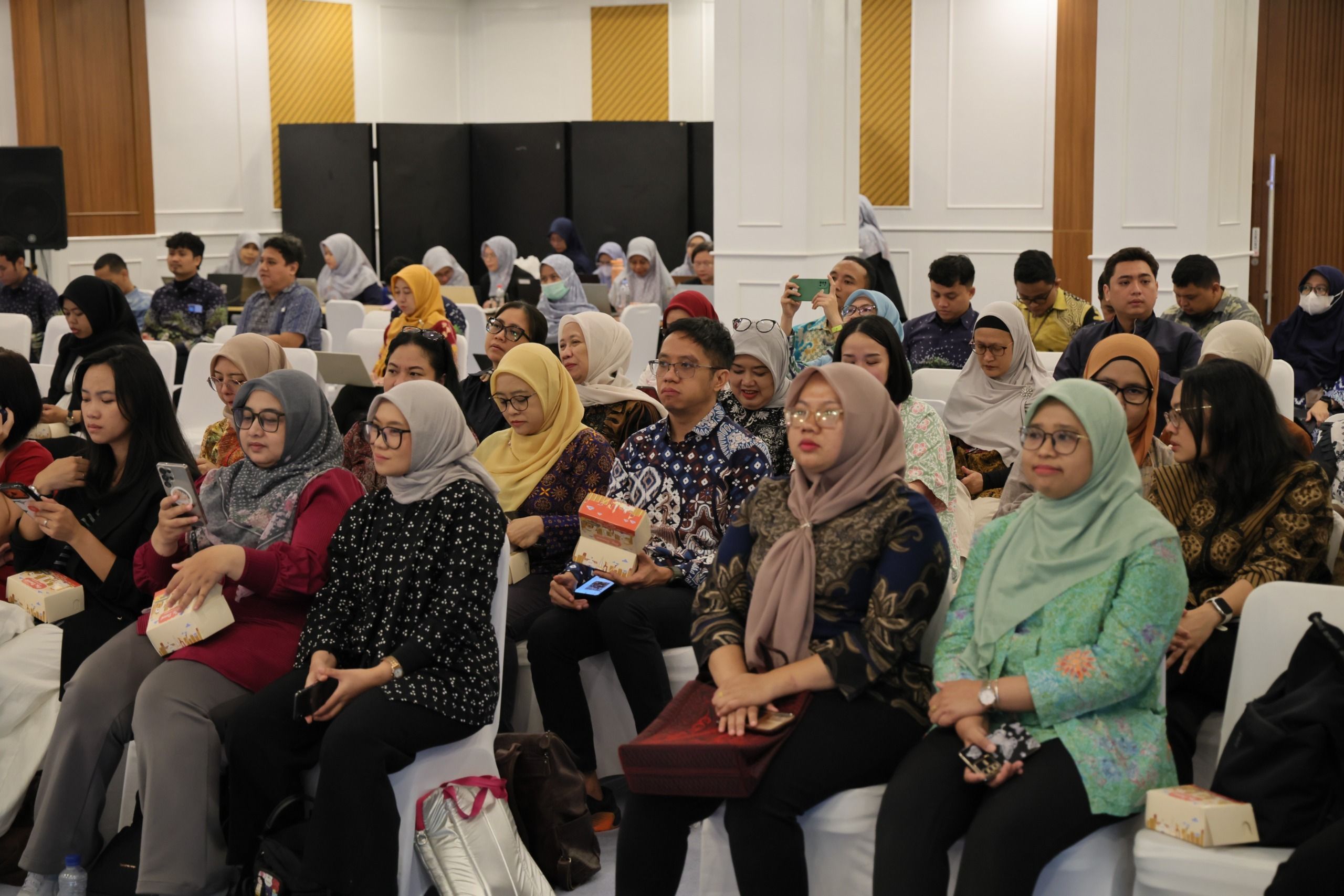 BPOM Luncurkan 6 Regulasi dan 15 Pedoman Keamanan Pangan, Dukung Program MBG dan Perlindungan Konsumen.