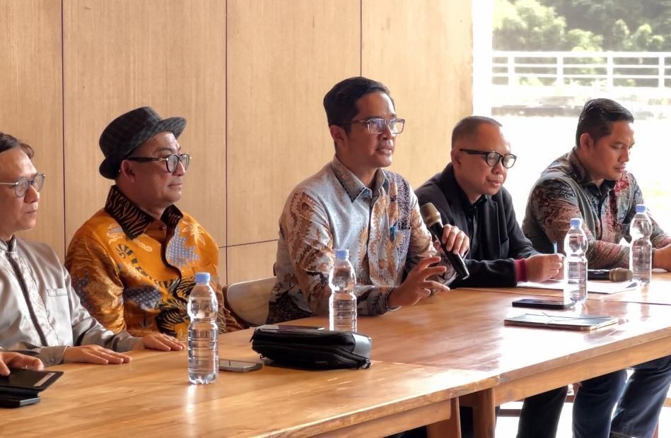 Tim kuasa hukum Febrie Adriansyah.  <b>(NTVNews.id)</b>