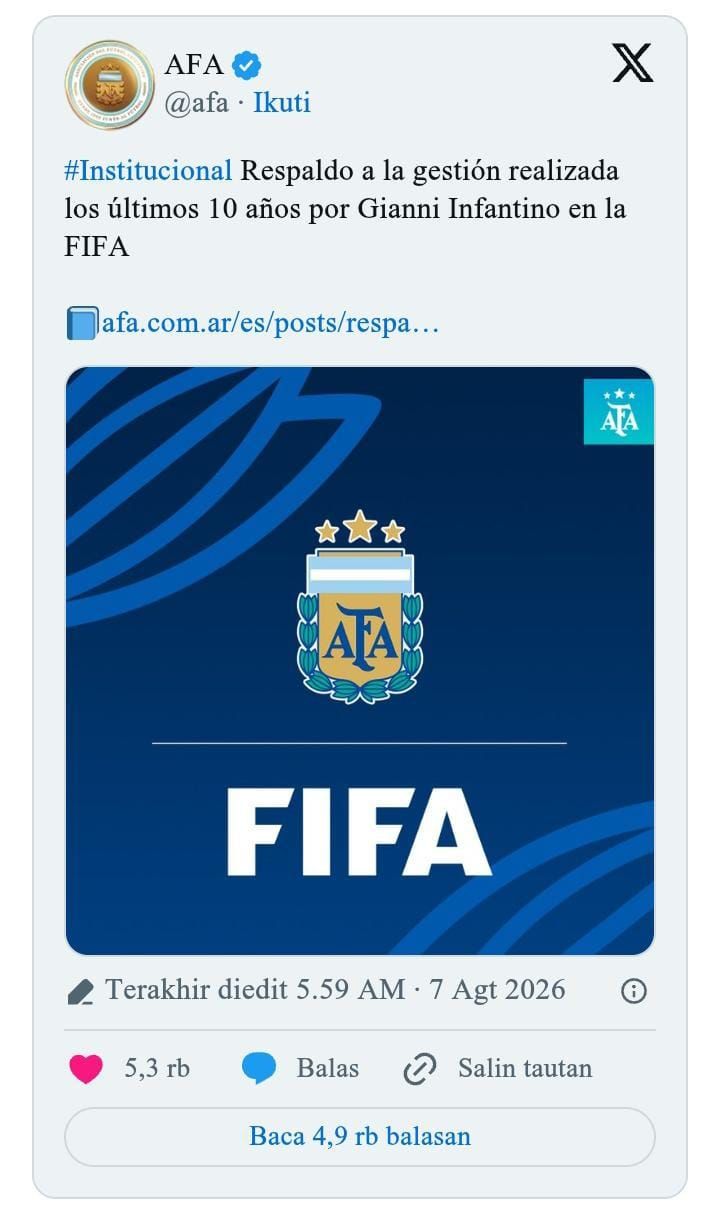tangkapan layar; Presiden Amerika Serikat Donald Trump (kanan) dan Presiden FIFA Gianni Infantino (ketiga kanan) memberikan medali juara kedua Piala Dunia 2026 kepada kapten Timnas Argentina Lionel Messi (kedua kanan) dan rekan-rekannya di Stadion New York New Jersey, Amerika Serikat, Minggu (19/7/2026) waktu setempat. Spanyol menjadi juara setelah mengalahkan Timnas Argentina dengan skor 1-0 dalam extra time pada pertandingan babak final Piala Dunia 2026.
