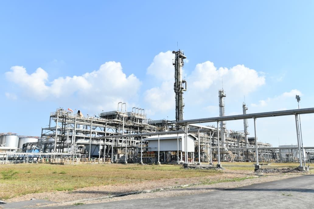 Wakil Direktur Utama PT Pertamina (Persero) Oki Muraza saat melakukan Management Walkthrough (MWT) di Onshore Processing Facility (OPF) SIPL, Wilayah Kerja Pangkah, Gresik, Jawa Timur, Jumat (7/8/2026). <b>(pertamina)</b>