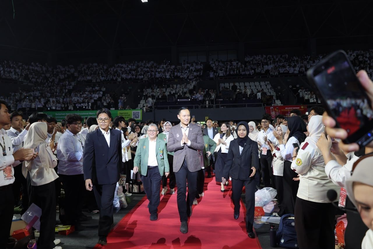 Menko AHY Bekali Ribuan Mahasiswa Baru UPN Jakarta Lima Karakter Generasi Masa Depan