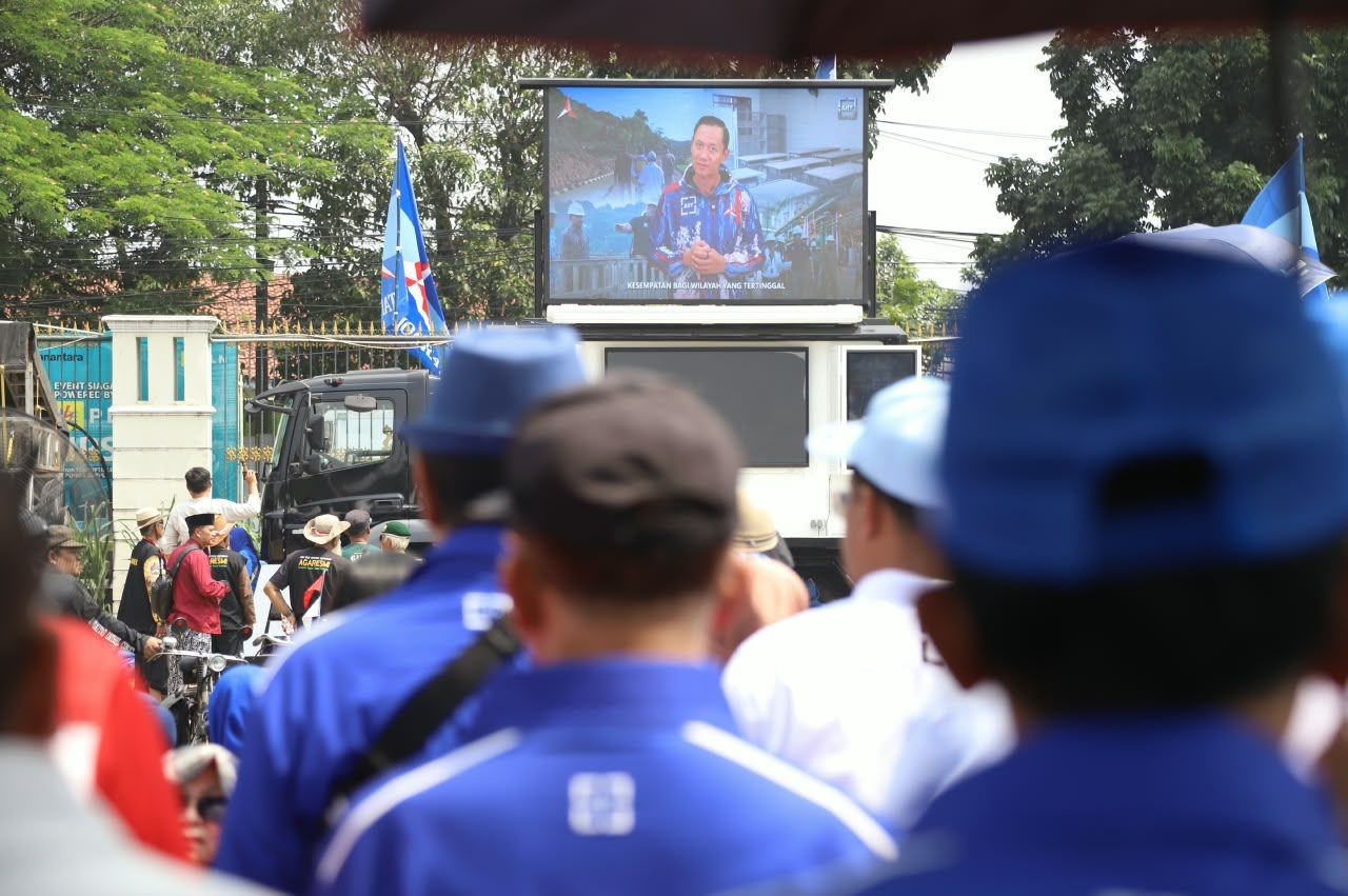 Ketua Umum Demokrat Agus Harimurti Yudhoyono menyampaikan pesannya. 