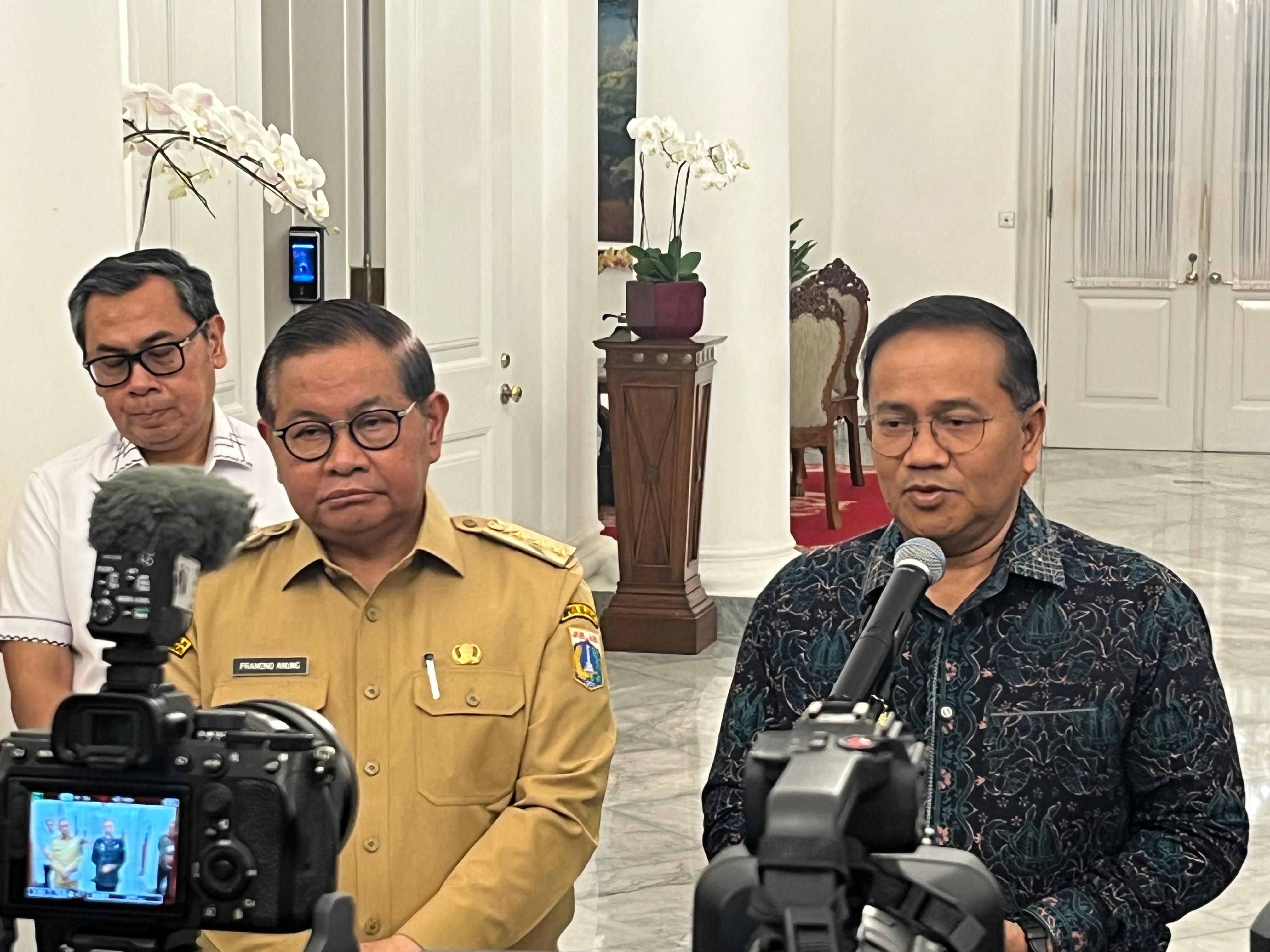 Pramono Anung dan Wali Kota Jambi <b>(Ntvnews.id/Adiansyah)</b>