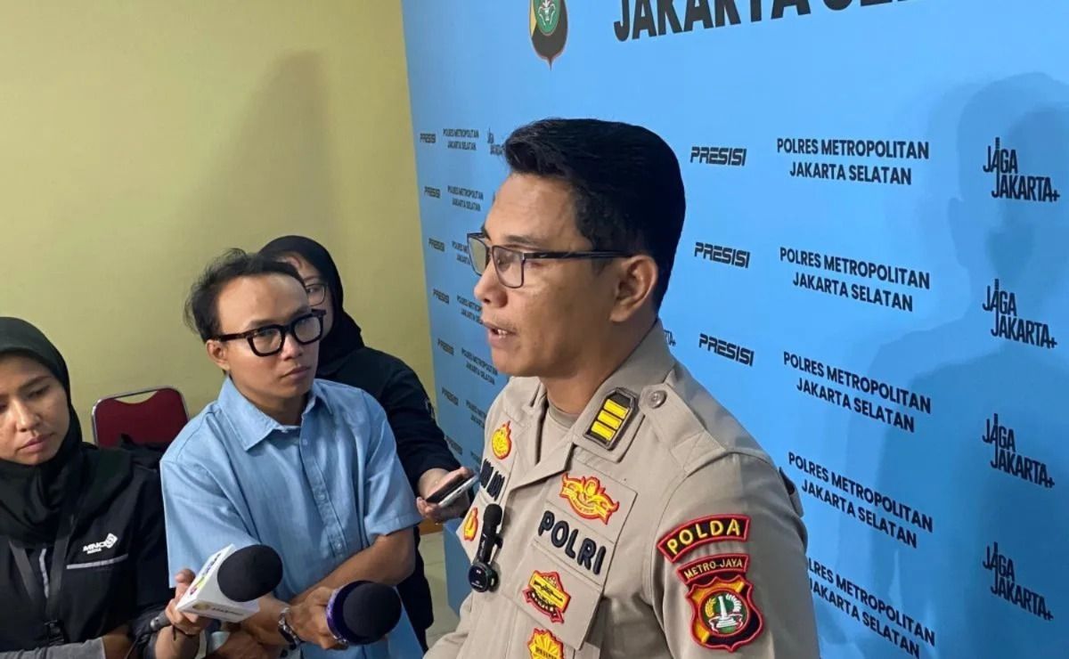 Kasi Humas Polres Metro Jakarta Selatan AKP Joko Adi Wibowo memberikan keterangan kepada wartawan di Polres Metro Jakarta Selatan, Senin, 31 Agustus 2026. <b>(Antara)</b>