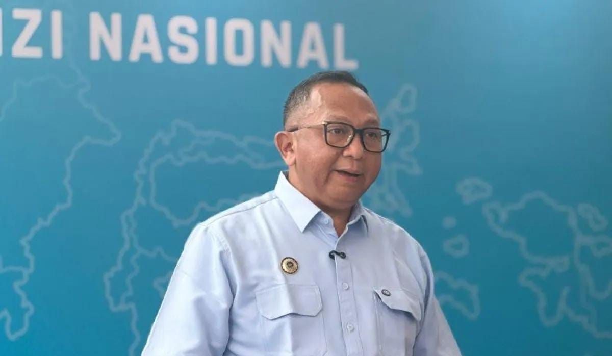 Deputi Pemantauan dan Pengawasan BGN Ketut Sumedana memberikan keterangan terkait kasus keracunan MBG pada 512 siswa di Pondok Pesantren Manbaul Hikam, Tanggulangin, Sidoarjo, di Jakarta <b>(Antara)</b>
