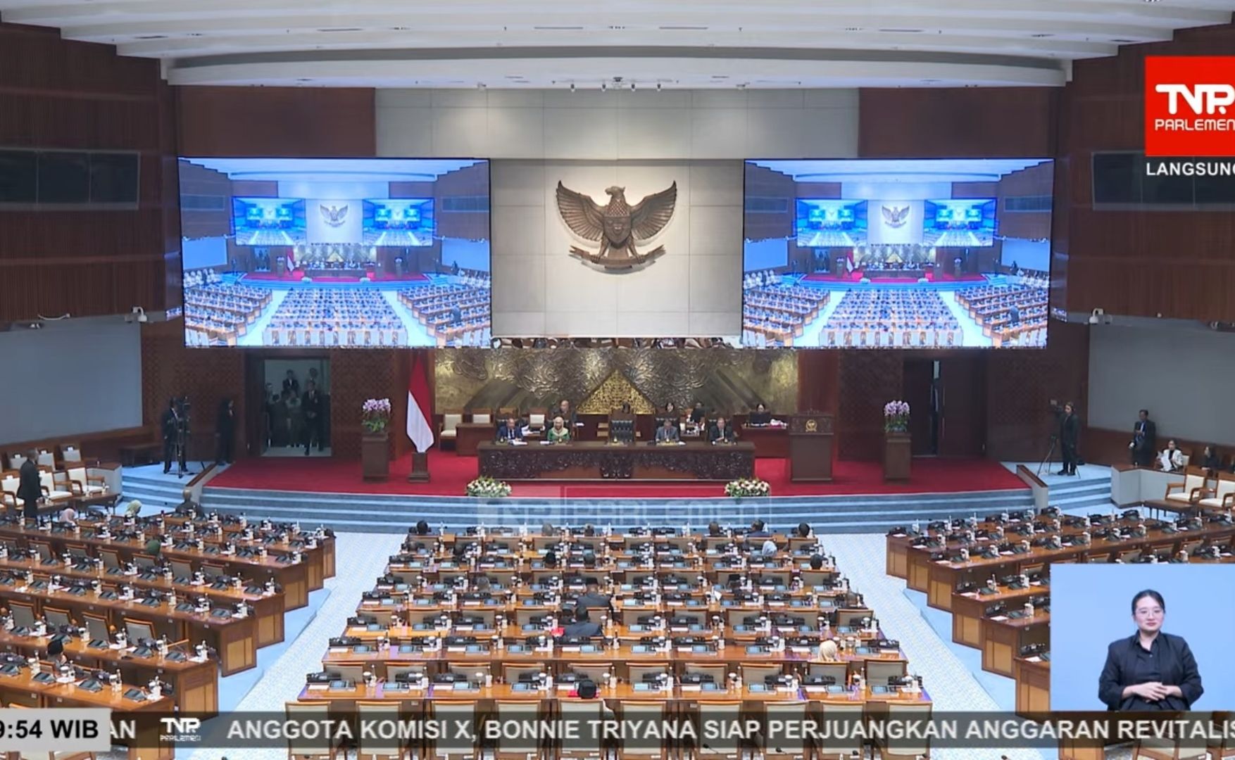 Rapat paripurna DPR RI.  <b>(YouTube TVR Parlemen)</b>