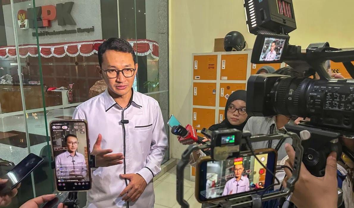 Juru Bicara Komisi Pemberantasan Korupsi Budi Prasetyo memberikan keterangan di Gedung Merah Putih KPK, Jakarta <b>(Antara)</b>