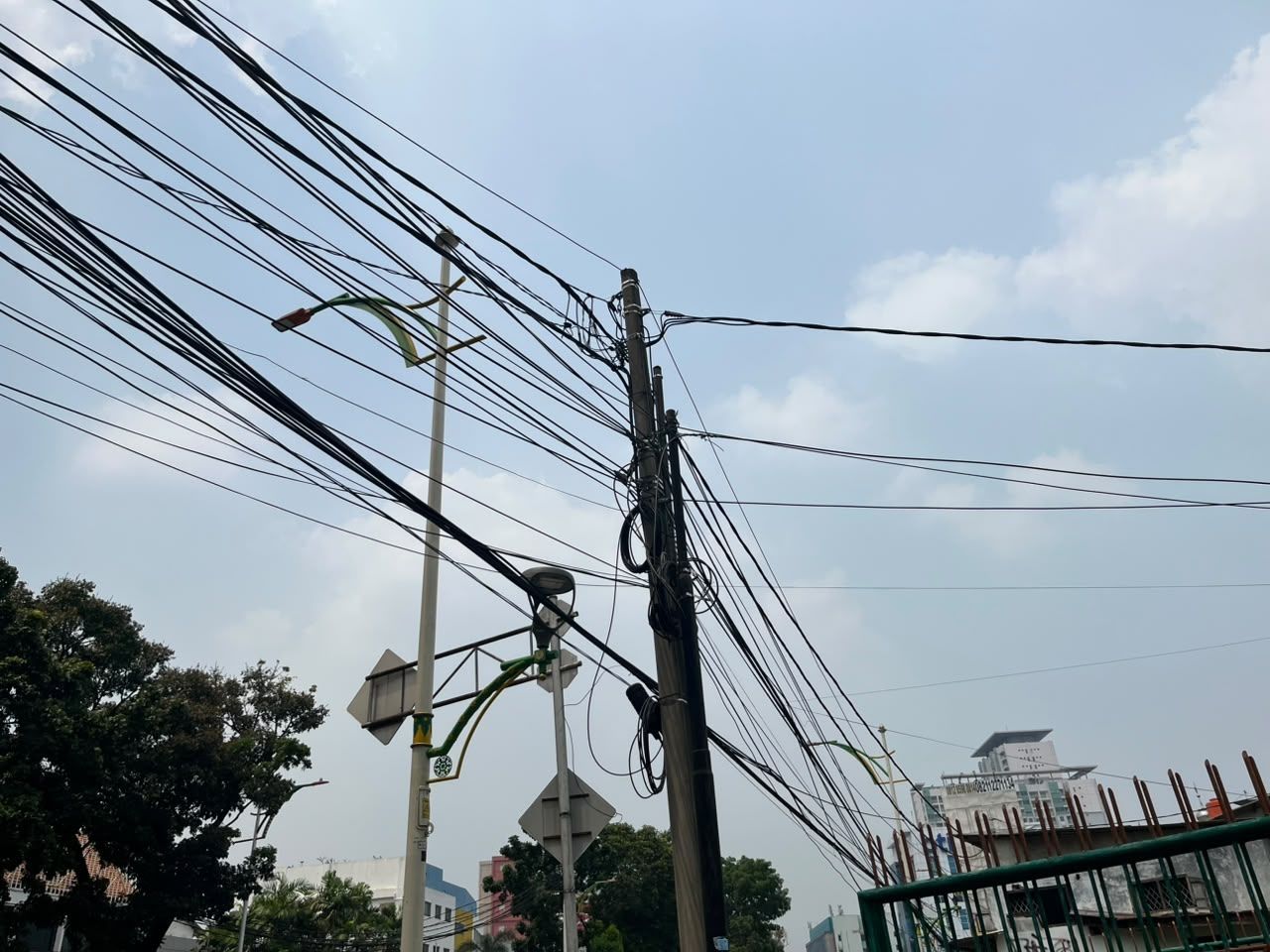 Jalan Soepomo, Kecamatan Tebet, Jakarta Selatan <b>(NTVNews.id/Adiansyah)</b>