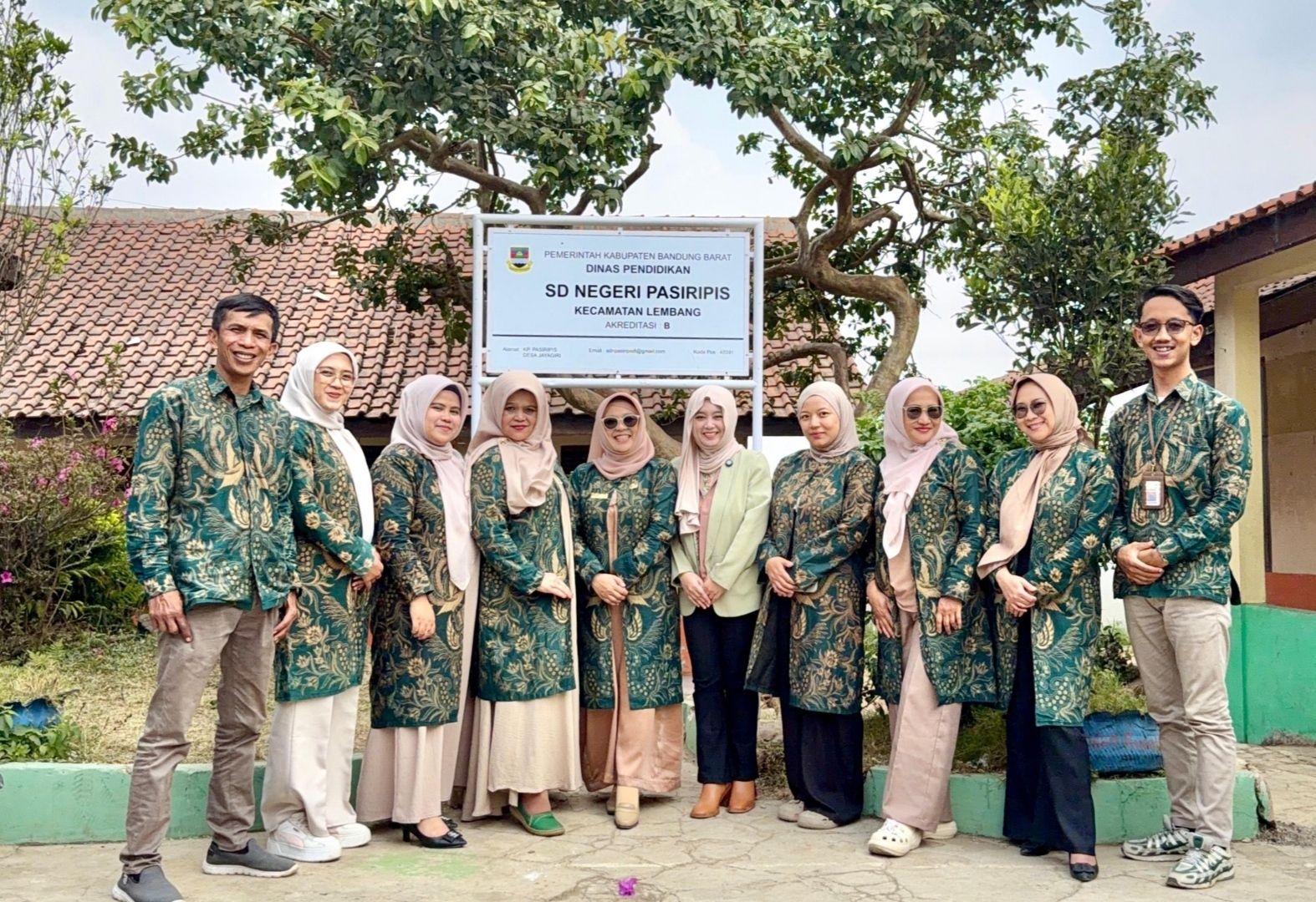 Kegiatan ini merupakan pembekalan public speaking para guru. 