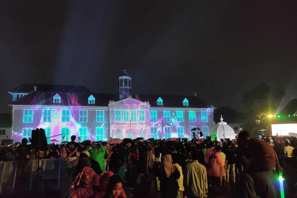 Arsip foto - Konser musik perayaan tahun baru di Kota Tua, Jakarta Barat <b>(Antara)</b>
