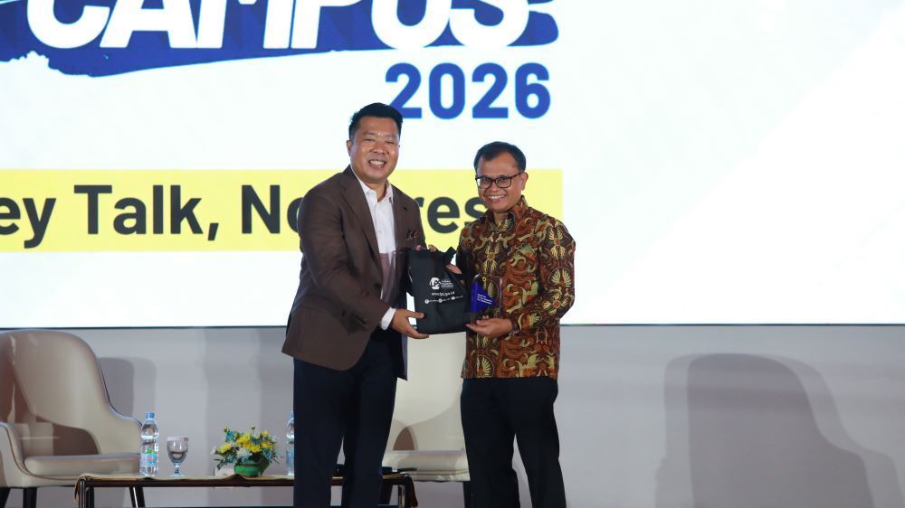Direktur Eksekutif Surveilans, Pemeriksaan, dan Pengaturan Bank Lembaga Penjamin Simpanan (LPS), Ridwan Nasution bersama Direktur Utama Nusantara TV Randy Tampubolon