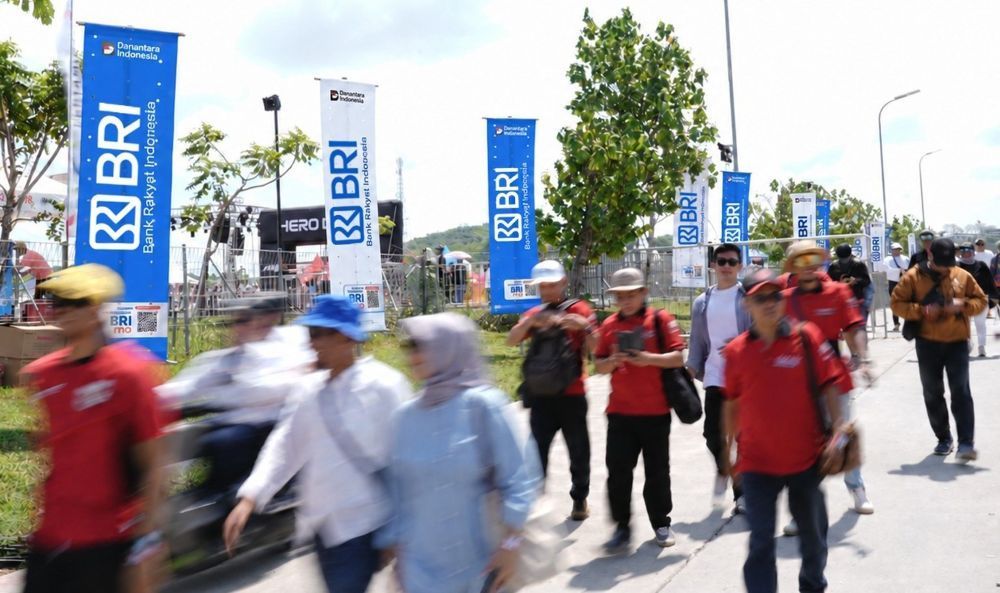 Dukungan BRI dalam kegiatan MotoGP&trade; Mandalika 2026 menjadi bentuk kemitraan ekosistem terintegrasi yang menghubungkan olahraga, pariwisata, UMKM, dan keberlanjutan dalam satu rangkaian kegiatan. (Foto: Dok/BRI)