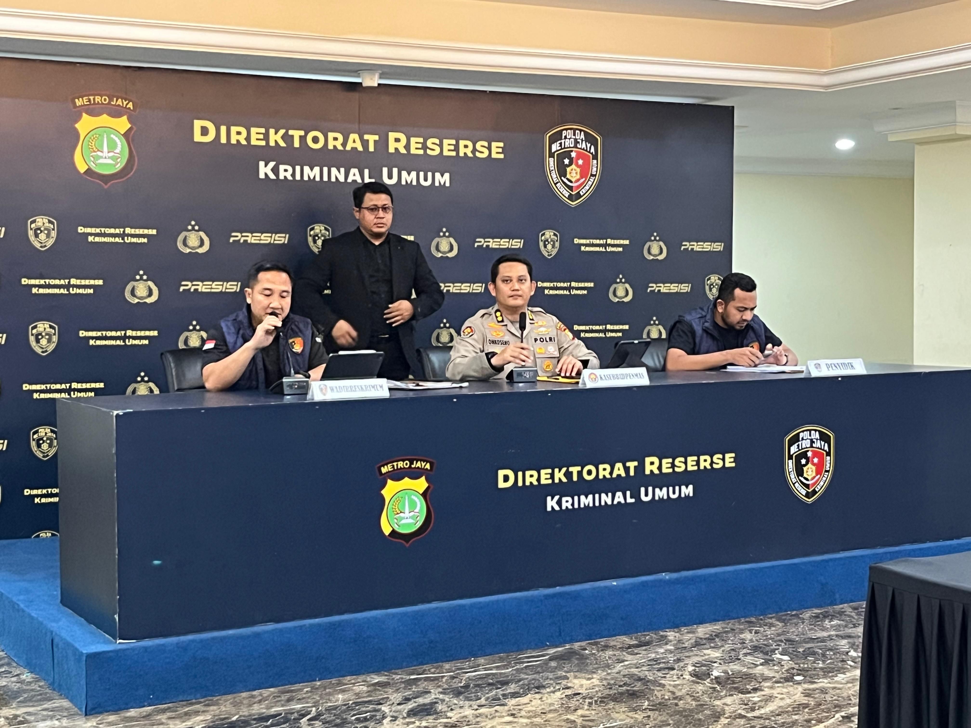 Wadirreskrimum Polda Metro Jaya AKBP I Dewa Anom Danujaya (Kiri), saat memerikan keterangan pers, Selasa, 29 September 2026. <b>(Ntvnews.id/Adiansyah)</b>