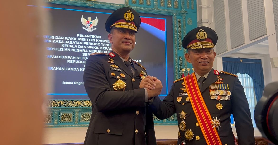 Mantan Kapolri Jenderal Listyo Sigit  dan Kapolri Baru Suyudi  <b>(NTVnews)</b>