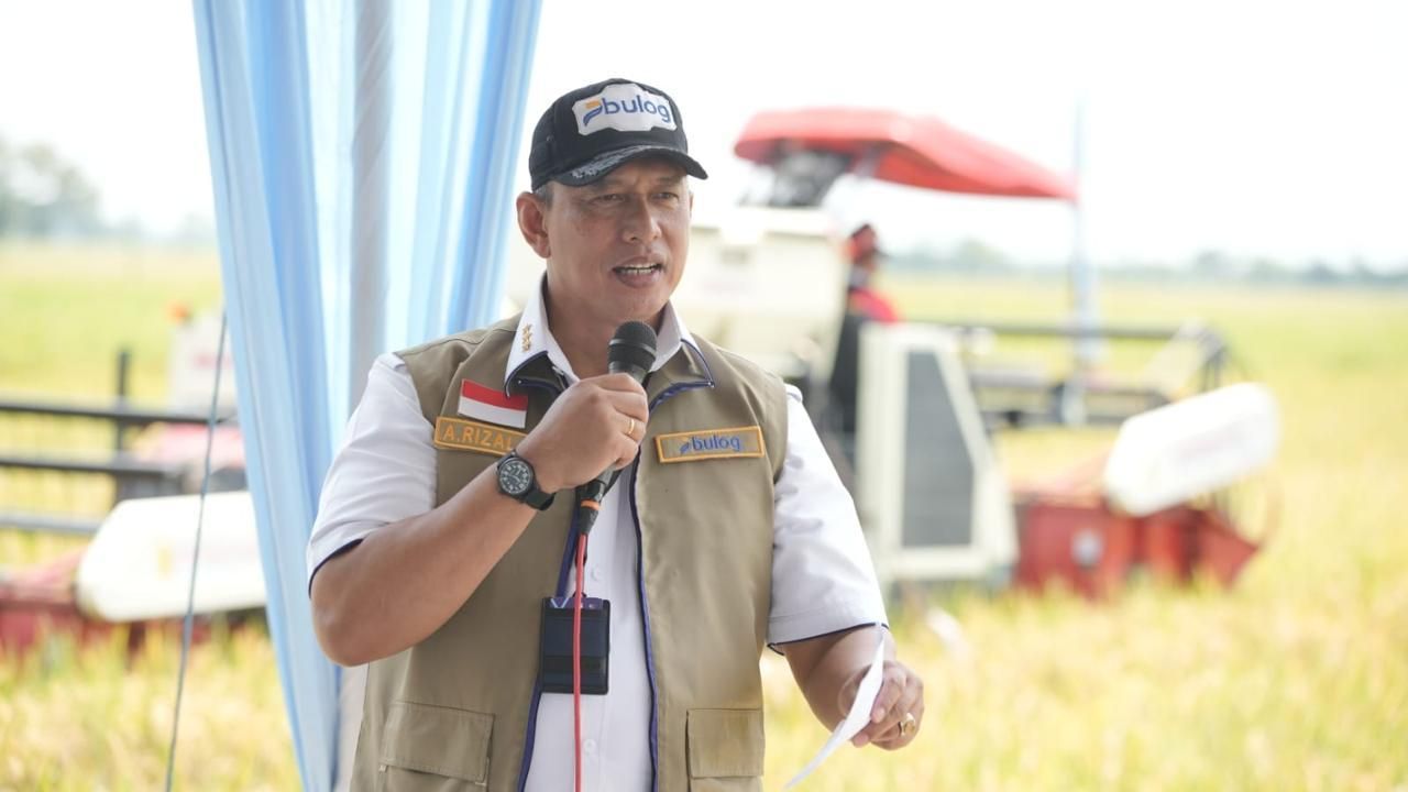 Tinta Emas yang Ditorehkan Letjen TNI (Purn.) Dr. Ahmad Rizal Ramdhani Selama Memimpin BULOG <b>(Istimewa)</b>