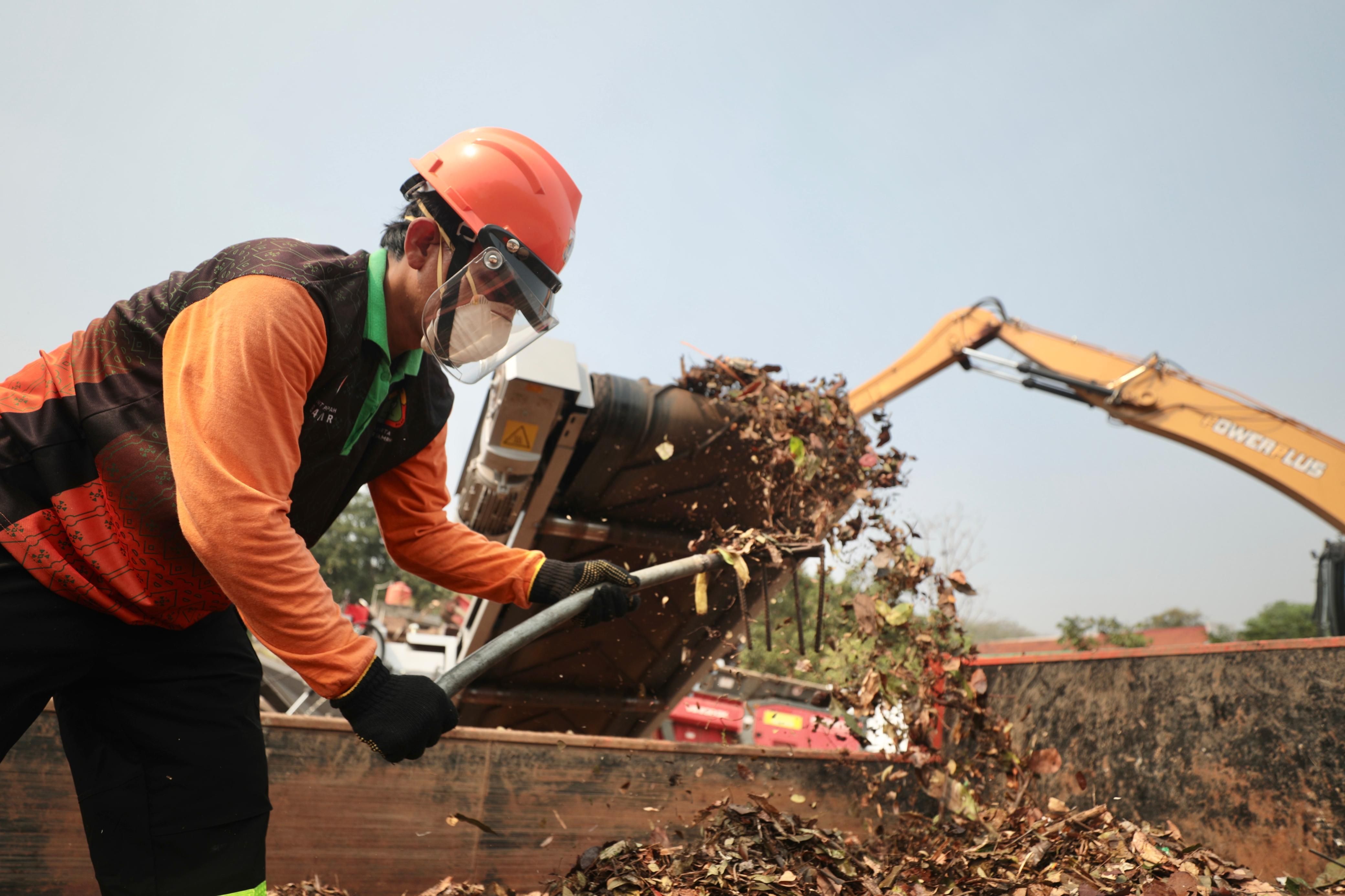  Saringan Sampah TB Simatupang Jakarta Selatan <b>(Pemprov DKI)</b>