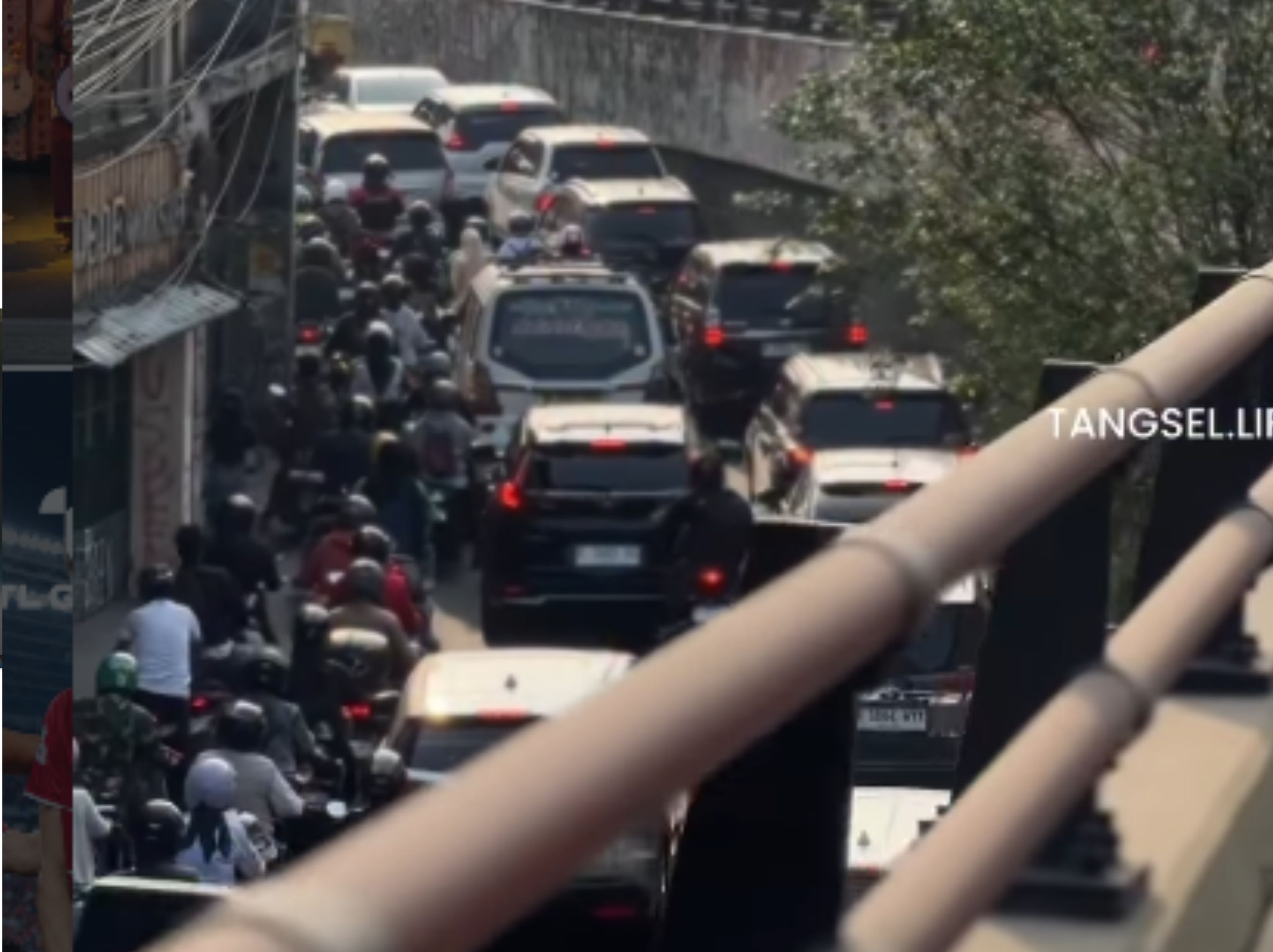 Macet Ciputat -Lebak Bulus pagi Ini <b>(tangsel.life)</b>