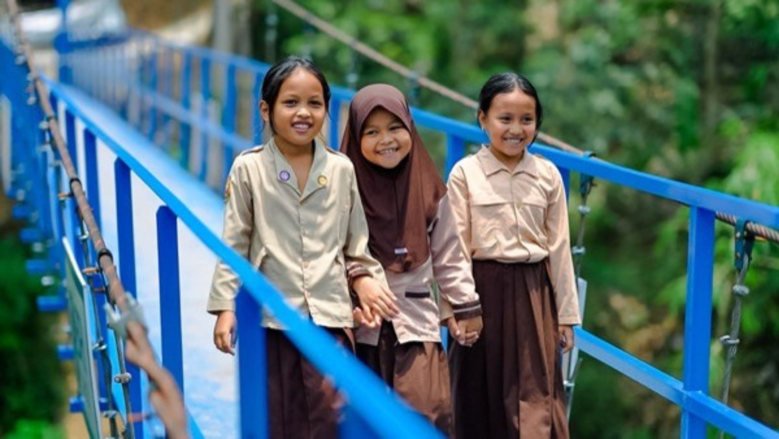 BRI Peduli Bangun Jembatan Gantung di Cianjur, Permudah Akses Sekolah dan Aktivitas Ekonomi Warga <b>(BRI)</b>