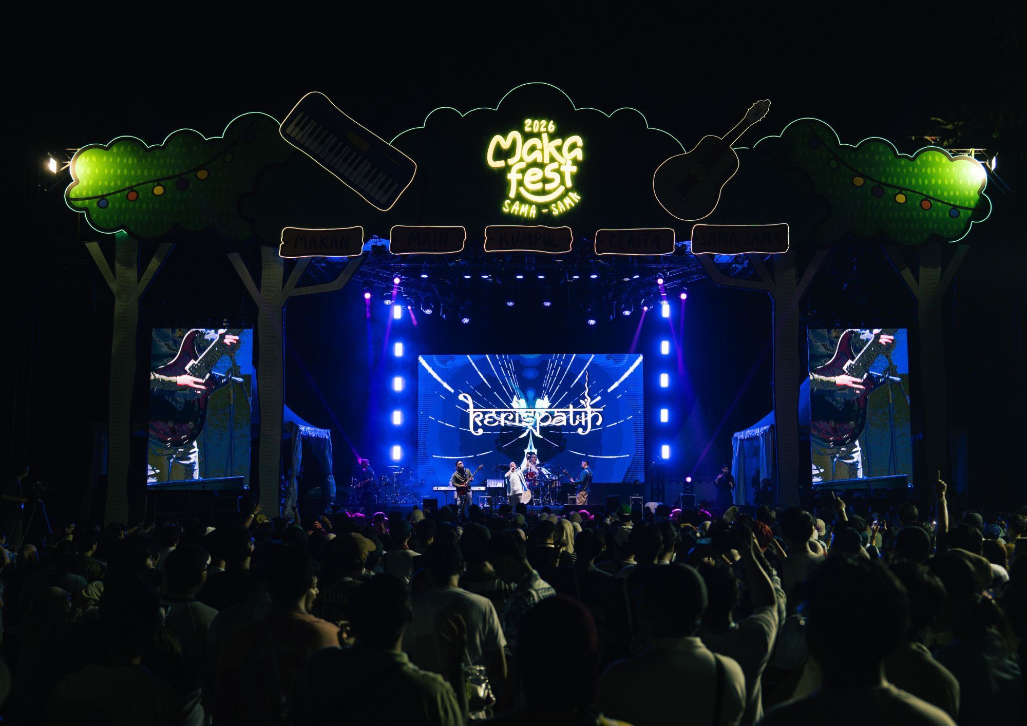 Kemeriahan malam puncak MAKA Fest semakin semarak dengan penampilan spesial dari grup musik Kerispatih yang menghibur seluruh karyawan yang hadir.