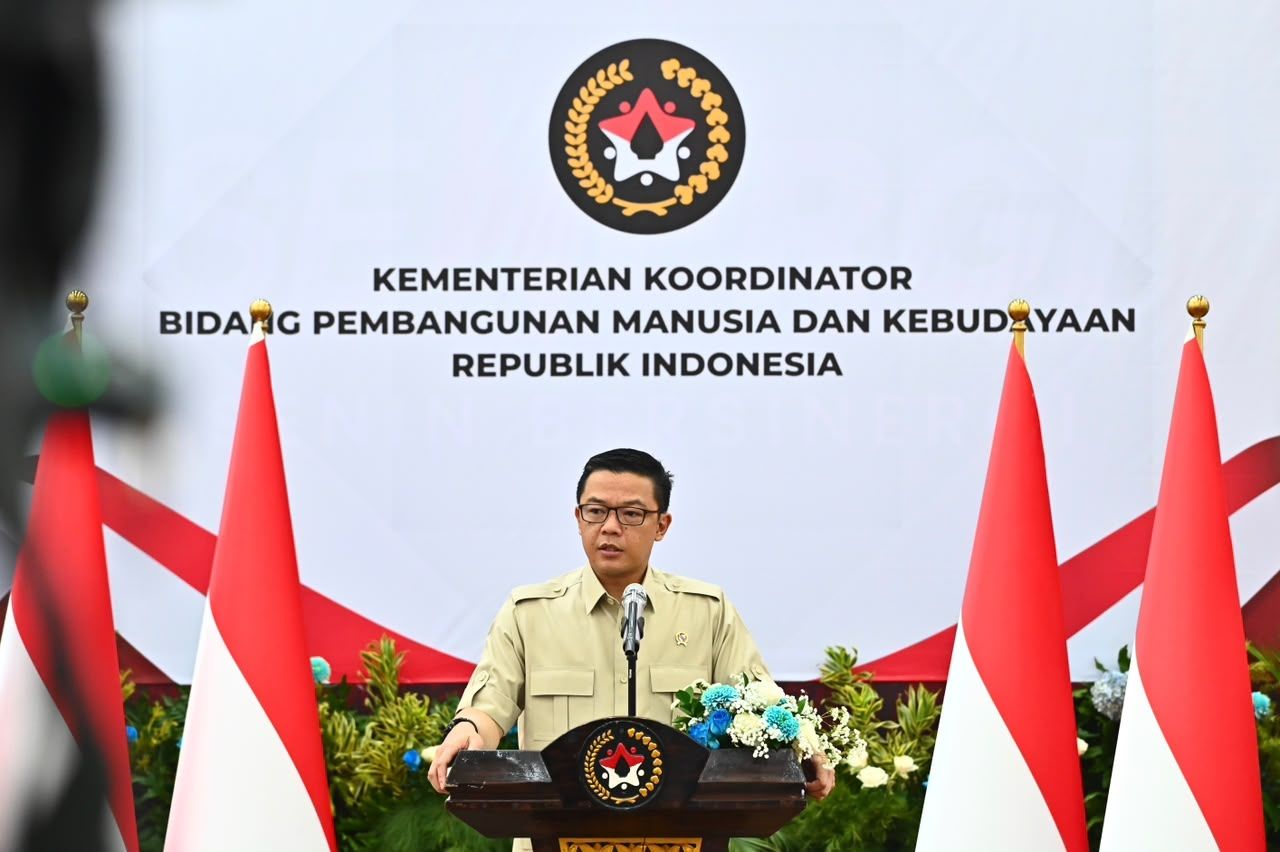 Menteri Koordinator Bidang Pembangunan Manusia dan Kebudayaan (Menko PMK) Sugiono <b>(Kemenko PMK)</b>