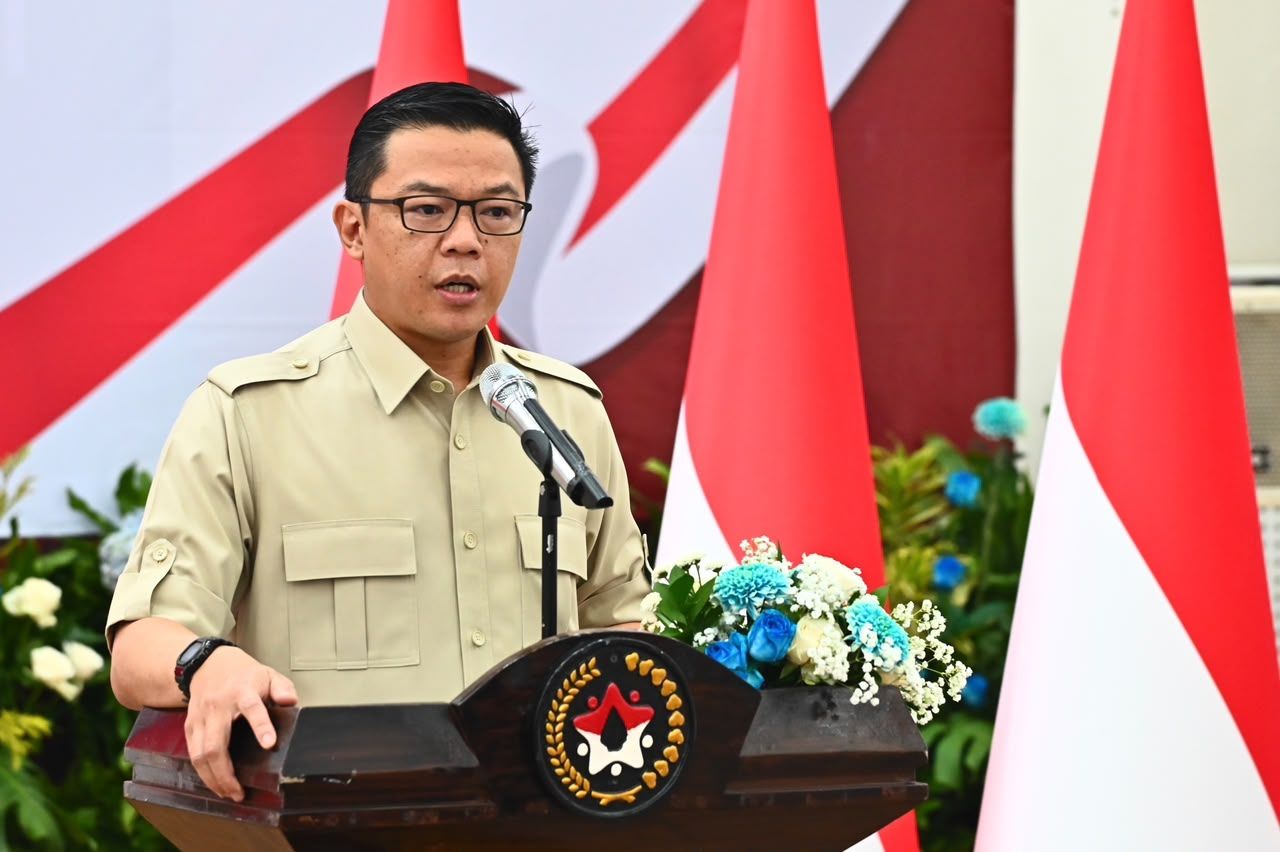 Menteri Koordinator Bidang Pembangunan Manusia dan Kebudayaan (Menko PMK) Sugiono <b>(Kemenko PMK)</b>