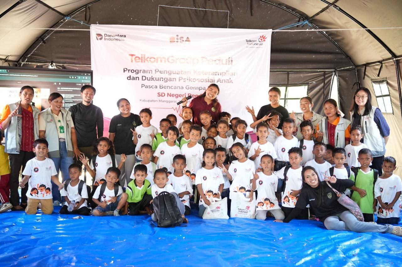 Pulihkan Pembelajaran Pascagempa Manggarai, Telkom Hadirkan Fasilitas Belajar dan Konektivitas Digital <b>(Telkom)</b>