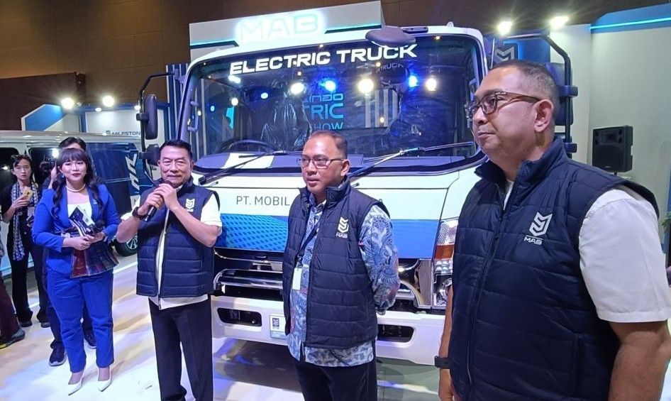 PEVS 2026 menjadi ajang Mobil Anak Bangsa (MAB) memperkuat ekosistem kendaraan listrik komersial. (Foto: Adiantoro/NTV) 