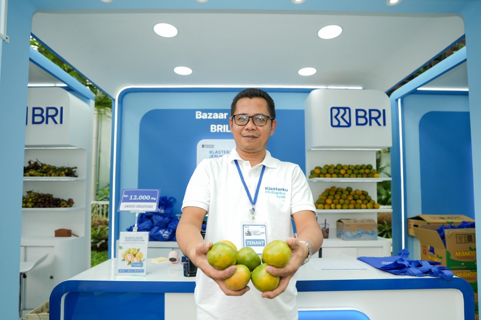 Melalui akses pembiayaan dan pemberdayaan klaster usaha dari BRI, pelaku UMKM seperti Antoni kini mampu memperluas jaringan pemasaran dan memperkenalkan komoditas unggulan daerah ke pasar nasional.