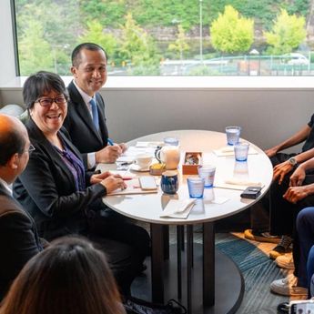 Bonus Demografi RI dan Krisis Demografi Jepang, Mentrans: Peluang Tenaga Kerja Bagi Transmigran Muda
