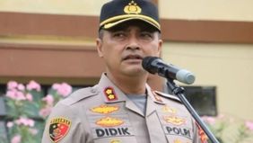 Kasus dugaan kepemilikan narkotika yang menyeret nama mantan Kapolres Bima Kota menjadi sorotan publik. 