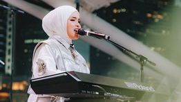 Putri Ariani Tampil Memukau di F1 Singapore Grand Prix 2025