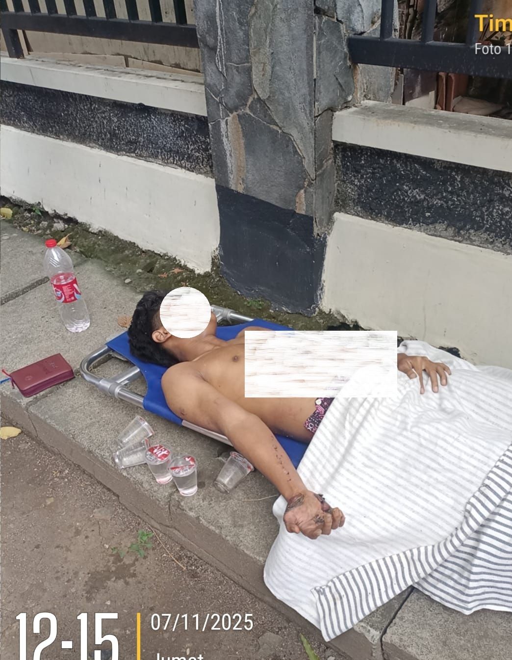 Salah satu korban luka di lokasi ledakan SMAN 72 Jakarta, Kelapa Gading, Jakarta Utara, Jumat, 7 November 2025.  <b>(Istimewa)</b>