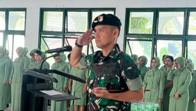 Insiden yang melibatkan oknum prajurit TNI di Desa Umaloya, Sanana, Maluku Utara, berujung pada meninggalnya seorang warga bernama Sukra Umagafur. Peristiwa ini bermula dari konflik antarwarga yang kemudian berkembang menjadi kekerasan.