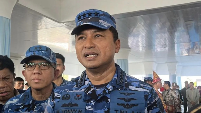 Kepala Staf Angkatan Udara (KSAU) Marsekal TNI M. Tonny Harjono saat diwawancarai di Kendari, Sulawesi Tenggara, Senin (27/4/2026). ANTARA/La Ode Muh Deden Saputra
