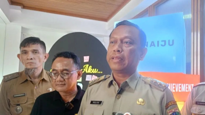 Wali Kota Jakarta Timur Munjirin di Pulogadung, Jakarta Timur, Selasa (7/4/2026). ANTARA/Siti Nurhaliza