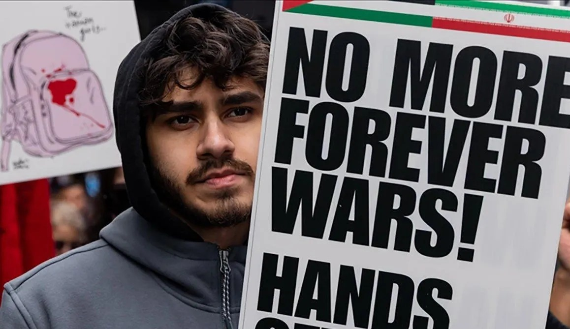 Arsip foto- Orang-orang ikut serta dalam aksi protes dan pawai di Times Square pada Hari Al-Quds, untuk menentang perang gabungan AS-Israel terhadap Iran di New York, Amerika Serikat, pada 13 Maret 2026. ANTARA/Mostafa Bassim/Anadolu/pri. <b>(Antara)</b>