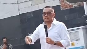 Setelah sekian lama menghilang pasca rumahnya dijarah massa, politisi Ahmad Sahroni akhirnya kembali muncul ke publik.