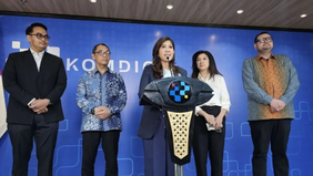 Menteri Komunikasi dan Digital Meutya Hafid menyatakan TikTok menjadi Penyelenggara Sistem Elektronik (PSE) pertama di Indonesia yang memenuhi kewajiban Peraturan Pemerintah (PP) Tunas dalam melindungi anak di ruang digital. Hal ini ditunjukkan denga