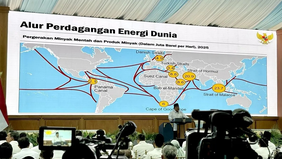 Presiden Prabowo Subianto memastikan biaya haji untuk tahun 2026 tetap mengalami penurunan sekitar Rp2 juta per jamaah, meskipun terjadi kenaikan harga bahan bakar pesawat (avtur).