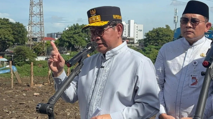 Gubernur DKI Jakarta Pramono Anung Wibowo saat dijumpai di Jakarta Pusat, Jumat (10/4/2026). ANTARA/Lifia Mawaddah Putri.