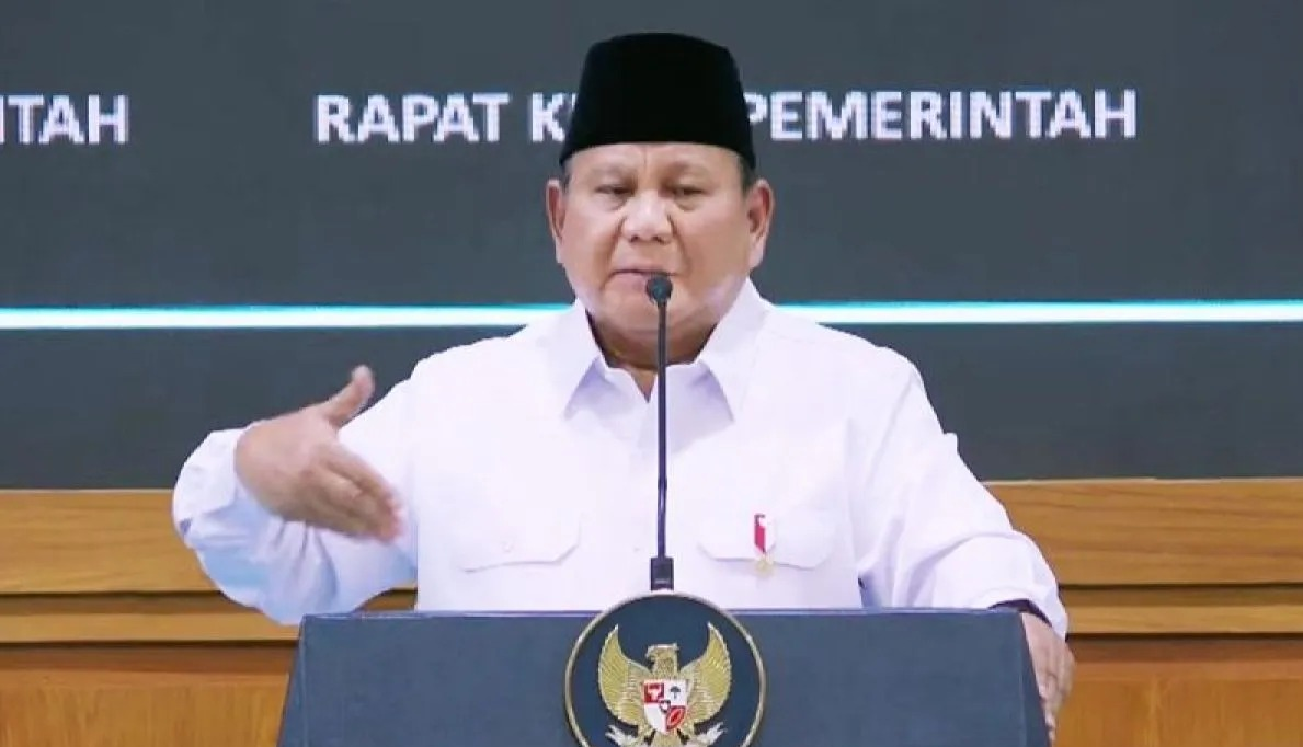 Tangkapan layar - Presiden Prabowo Subianto menyampaikan taklimat pada rapat kerja pemerintah anggota Kabinet Merah Putih di Istana Kepresidenan, Jakarta, Rabu (8/4/2026). ANTARA/Youtube Sekretariat Presiden/aa. (ANTARA/YouTube Sekretariat Presiden) <b>(Antara)</b>