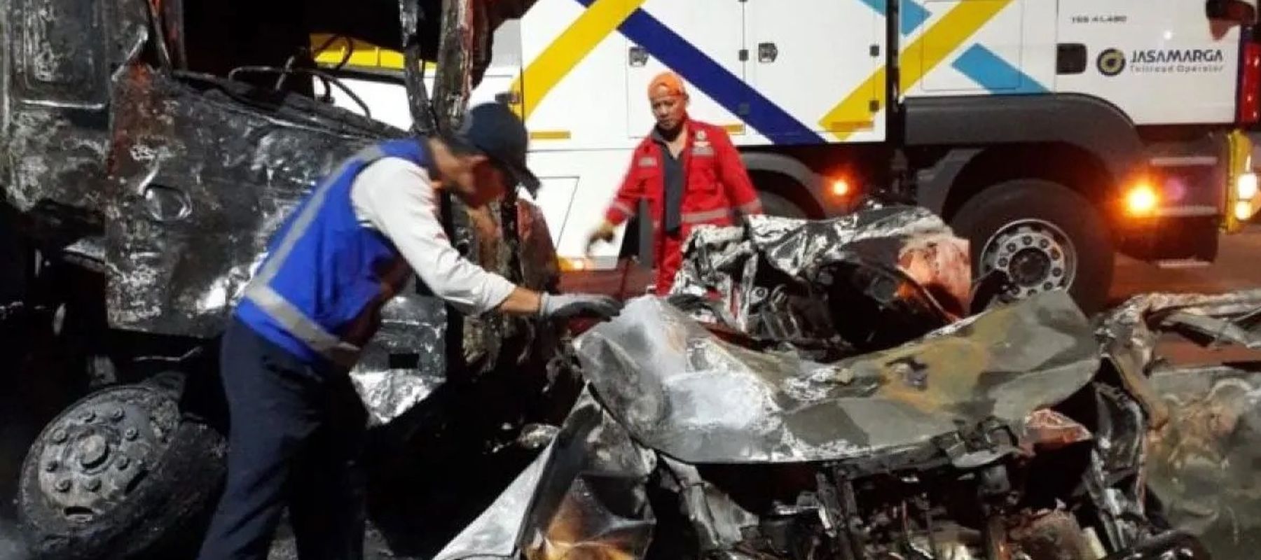 Kecelakaan di Gerbang Tol Ciawi.