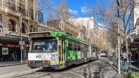 Dua negara bagian di Australia, yakni Victoria dan Tasmania, mengumumkan kebijakan pembebasan biaya transportasi publik sebagai respons terhadap lonjakan harga bahan bakar akibat eskalasi konflik di Timur Tengah.