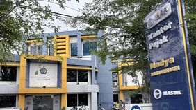 KPK menangkap Kepala Kantor Pelayanan Pajak (KPP) Madya Banjarmasin, Kalimantan Selatan, Mulyono, bersama dua orang lainnya dalam operasi tangkap tangan (OTT) keempat yang dilakukan KPK sepanjang tahun 2026.