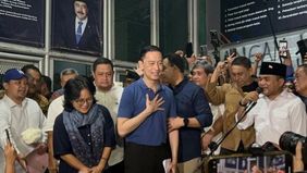 Mantan Menteri Perdagangan periode 2015–2016, Thomas Trikasih Lembong, resmi keluar dari Rumah Tahanan (Rutan) Cipinang pada Jumat malam, 1 Agustus 2025, setelah menerima abolisi dari Presiden Prabowo Subianto.