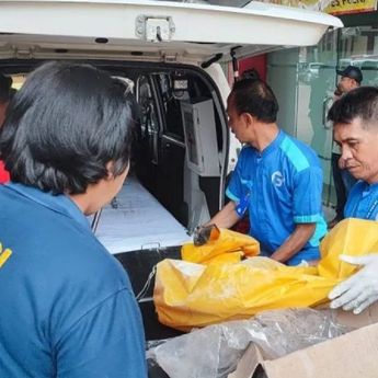 Tim Forensik RS Polri Identifikasi 12 Kantong Jenazah Berisi Potongan Tubuh Korban Kebakaran Pabrik Bekasi